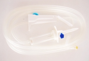 Equipo de Suero Macro con Punto de Inyección